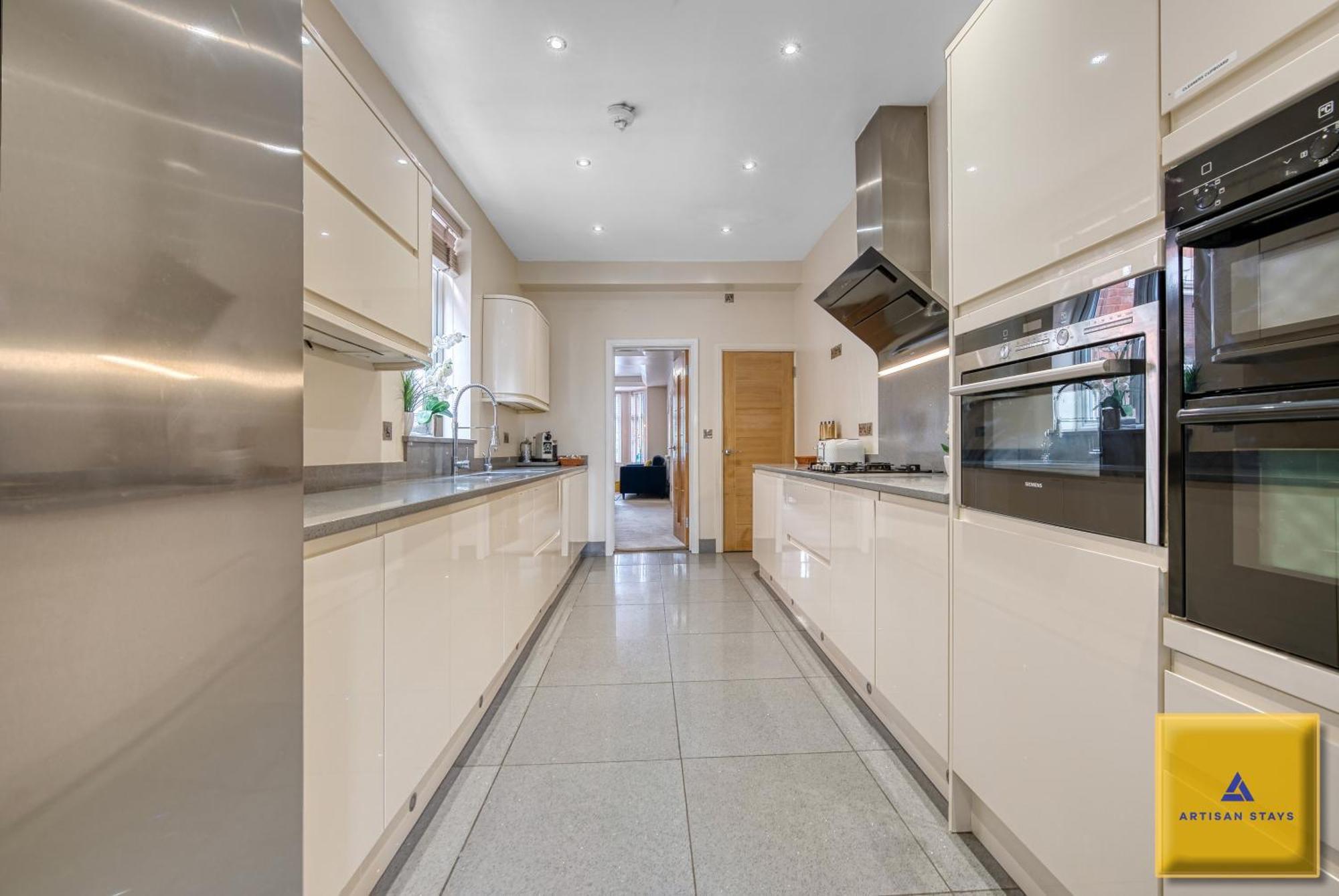 4 Bedroom, 6 Beds, 3 Bathrooms, Near Nec & Birmingham Airport, Business, Contractor And Family Friendly, Free Wi-Fi, Free Parking Coventry Exterior foto