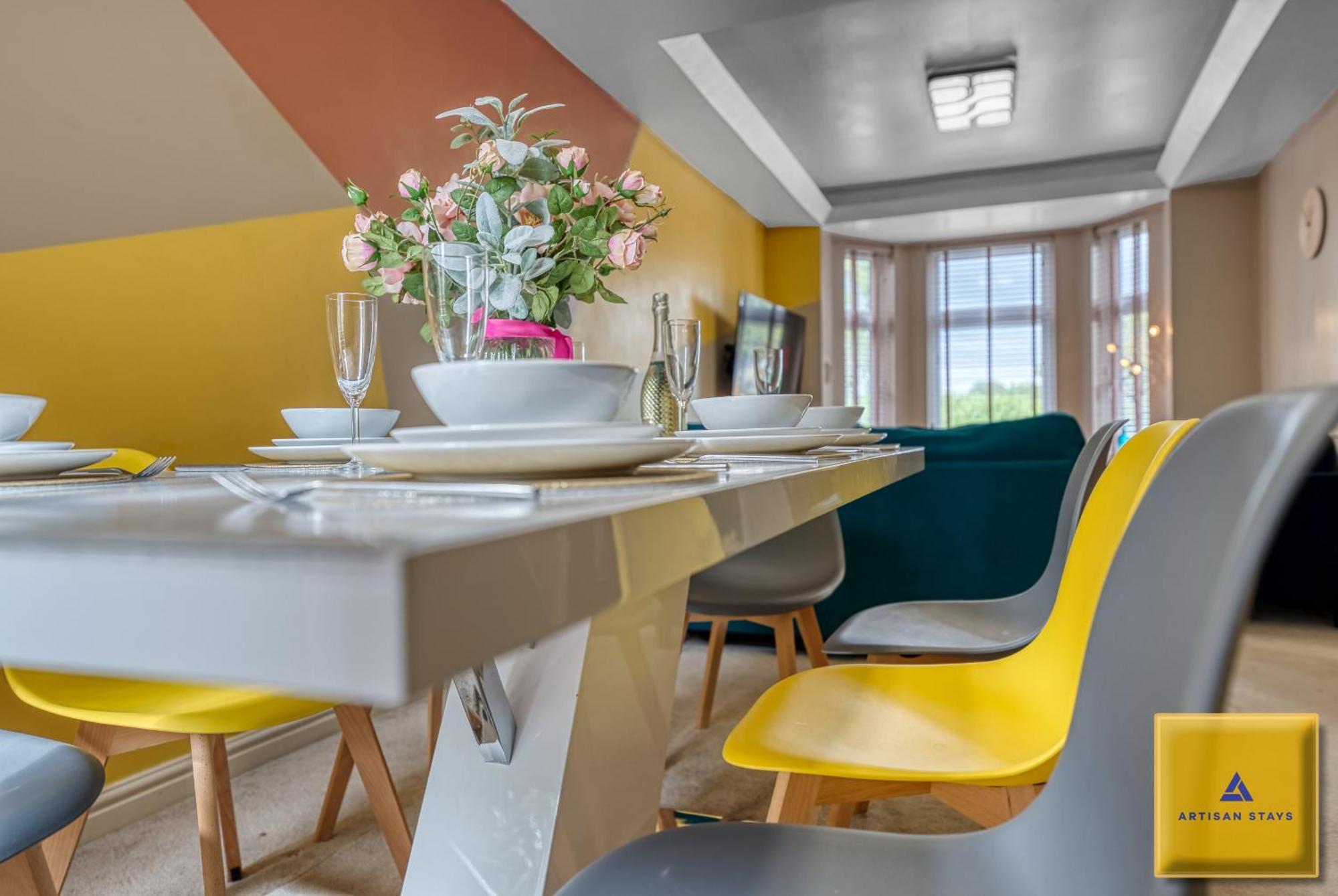 4 Bedroom, 6 Beds, 3 Bathrooms, Near Nec & Birmingham Airport, Business, Contractor And Family Friendly, Free Wi-Fi, Free Parking Coventry Exterior foto